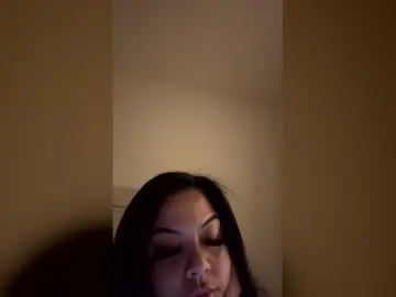 Crystalfuego2  live sex cam