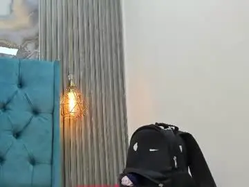 Crystalros  live sex cam