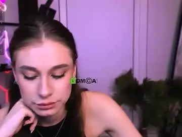 Elara_doll  live sex cam