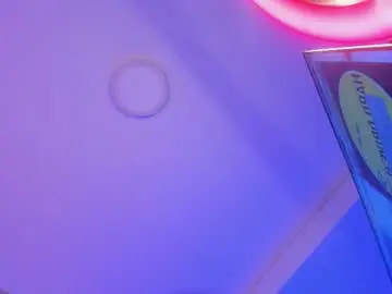 Emiilycollins1  live sex cam