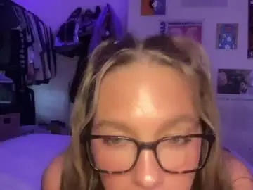 Izzyxoxo8  live sex cam