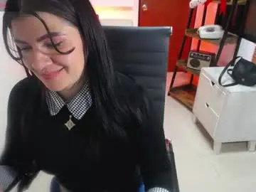 Lucy_fer77  live sex cam