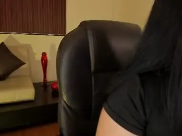 Maiiitee_  live sex cam