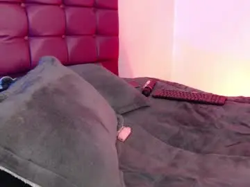 Megan_lr  live sex cam