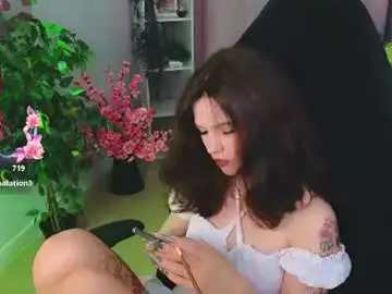 Moonberry_yi  live sex cam