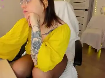 Ophelia_mm  live sex cam