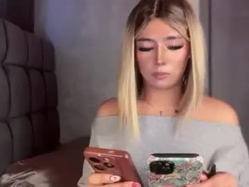 Trexie_fucks15  live sex cam