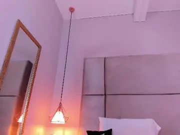 Valeefoxx1  live sex cam