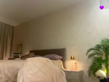 A__enigma  live sex cam