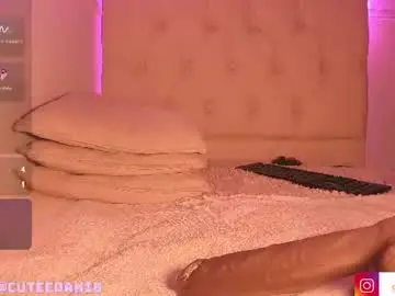 Danicutexxx  live sex cam