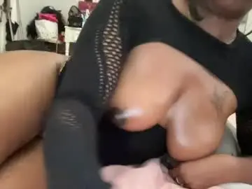 Ebonylips881  live sex cam