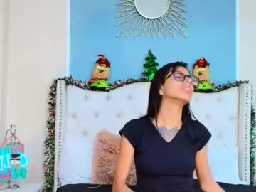 Emily_loperaa  live sex cam