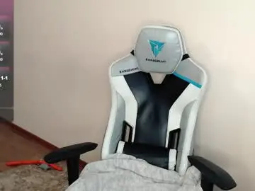 Erin_and_johnny  live sex cam