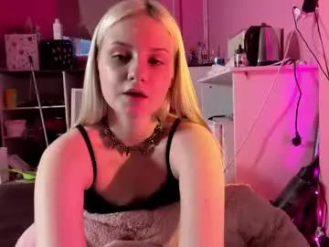 Francieeastburn  live sex cam