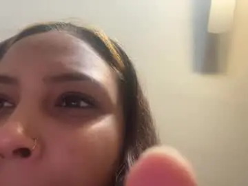 Hotpocket999  live sex cam