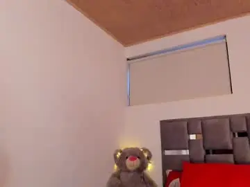 Iriss_25  live sex cam