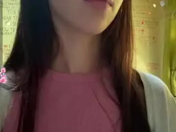 Juicy_cutiie  live sex cam
