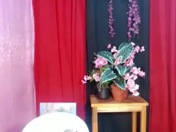 Marishkafoxx  live sex cam