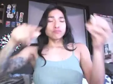 Mulan_o  live sex cam