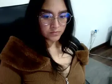 Strawlux  live sex cam