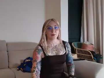 Tattoobbgirl  live sex cam