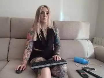 Tattoobbgirl  live sex cam