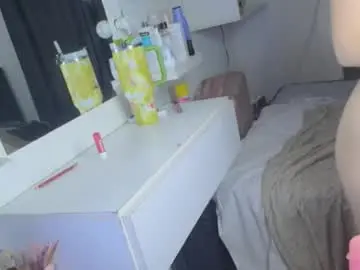 Thevioletrivers  live sex cam