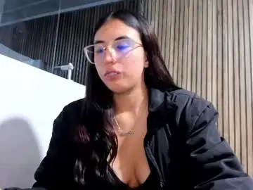 Valk_diaz  live sex cam