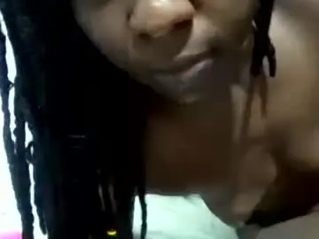 Bootyliciouske  live sex cam