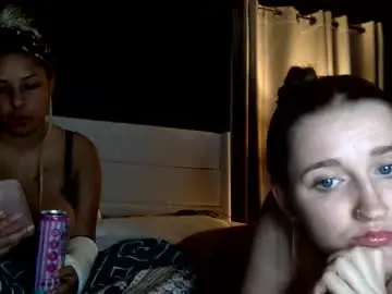 Doubletrouble_xo  live sex cam