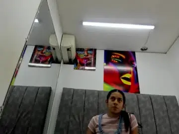 Moon78max  live sex cam