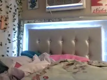 Thickybreast  live sex cam