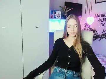 Daisycuty  live sex cam