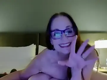 Forbiddenwifey  live sex cam