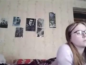 Henrietteduchesne  live sex cam