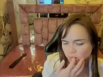 Luxury_11r  live sex cam