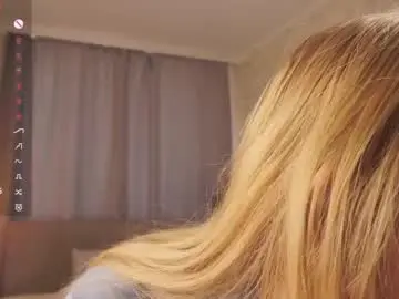 Maybellebyone  live sex cam