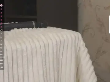 Maybellebyone  live sex cam