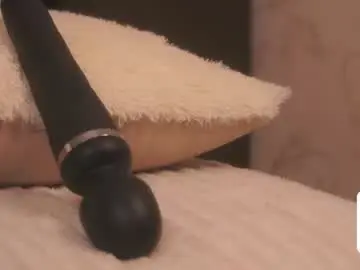 Maybellebyone  live sex cam