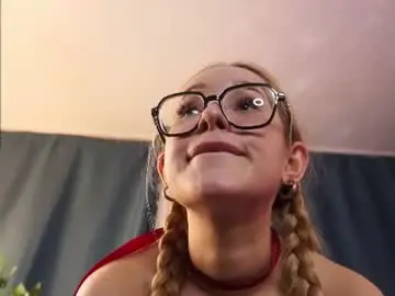 Maybellebyone  live sex cam
