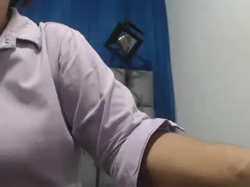 Mia_hot03  live sex cam
