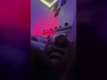 Naughtygrayafricana  live sex cam