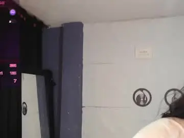 Skinny_yizz  live sex cam