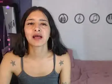 Skinny_yizz  live sex cam