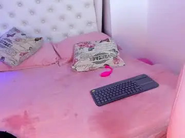 Villy_elliot  live sex cam