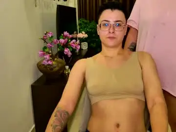 Chloe_x_  live sex cam