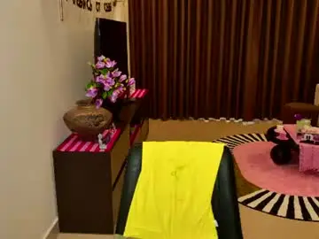 Chloe_x_  live sex cam