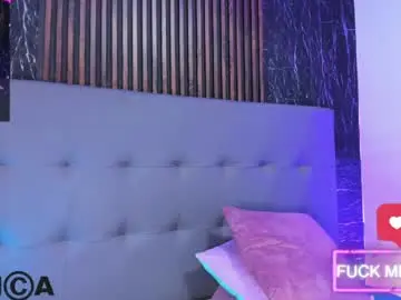 Cristallsweett  live sex cam