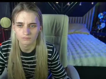 Diamondnina  live sex cam