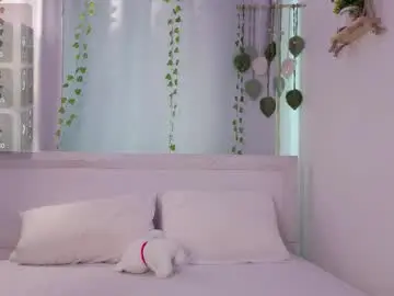 Ellie_hollow  live sex cam